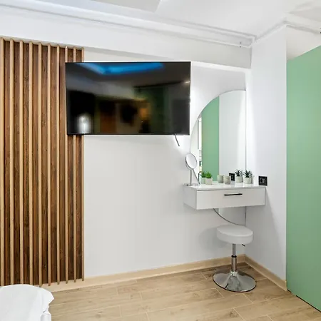 Arrogance Queen - Infinity Pool & דירה Năvodari