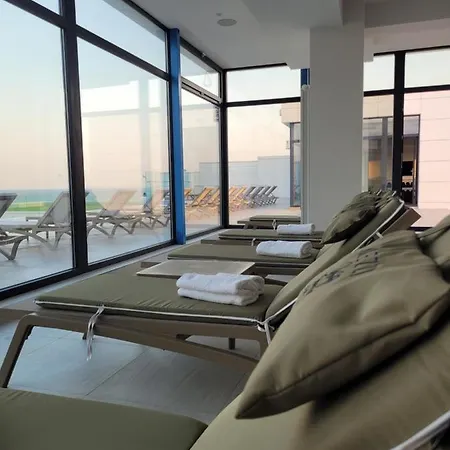 Arrogance Queen - Infinity Pool & Appartement