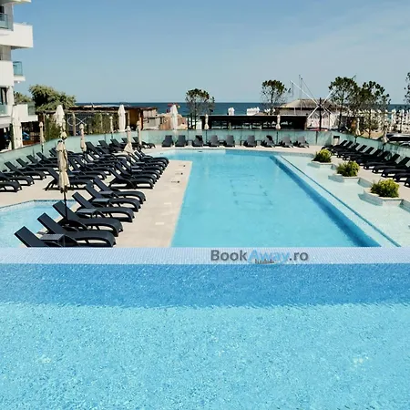 Arrogance Queen - Infinity Pool & Năvodari