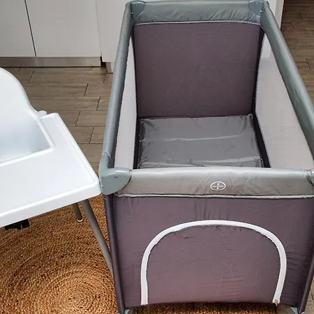 Arrogance Queen - Infinity Pool &