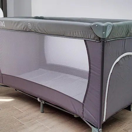 Arrogance Queen - Infinity Pool & Năvodari